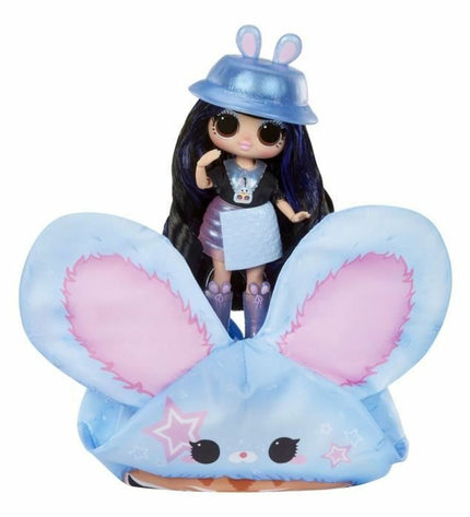 LOL Surprise! action figure from the Speelgoed en games collection, featuring a colorful doll with accessories.