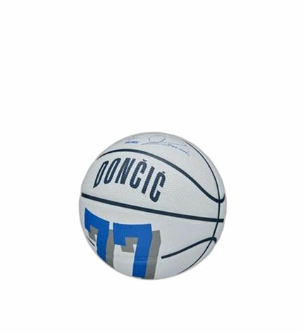 Wilson Luka Wit size 3 basketball for sport and outdoor use, featuring a white and black design with Wilson branding.