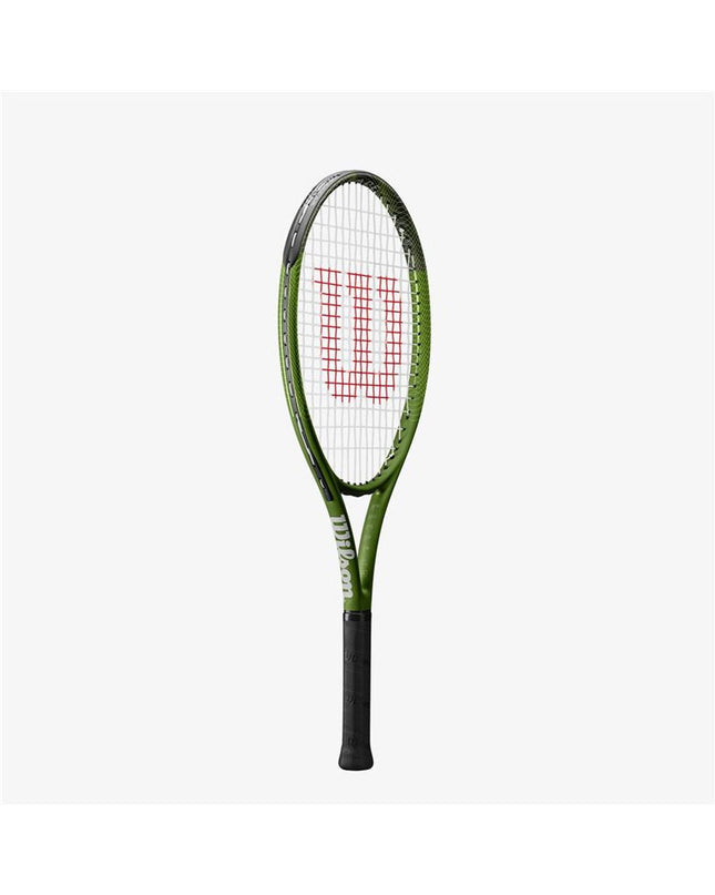 Wilson Blade Feel Comp Groen tennis racket with a green frame and black grip, designed for outdoor tennis play.