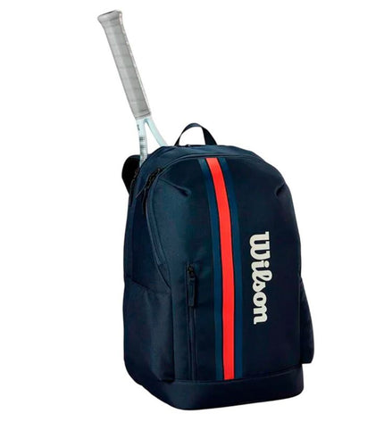 Wilson tennis backpack from the Rackettas Wilson Team 2025 collection, featuring multiple compartments and sporty design.