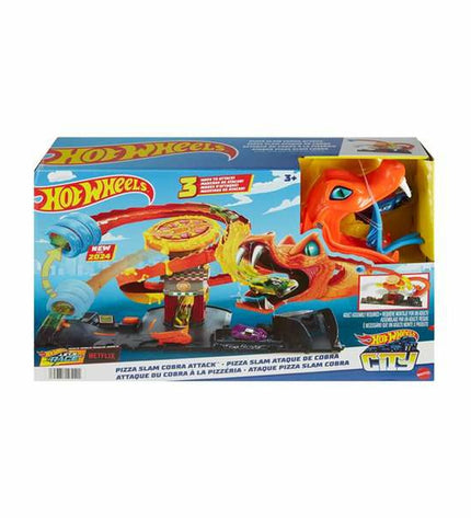 Mattel Racebaan toy race track with colorful cars on a plastic racing course for children.