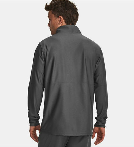 Under Armour men's gray sports jacket for outdoor activities and soccer, lightweight and breathable fabric, front zipper and athletic fit.