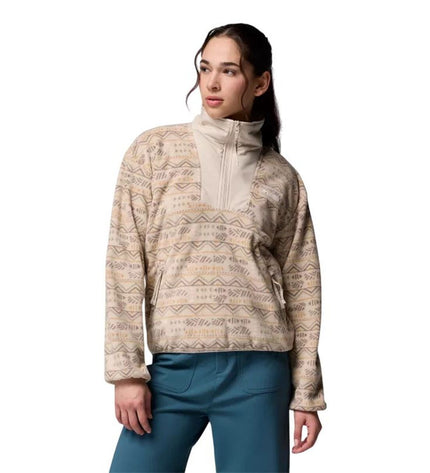 Columbia Sequoia Grove fleece lining for outdoor and camping, beige, designed for women, warm and comfortable for hiking and outdoor activities.