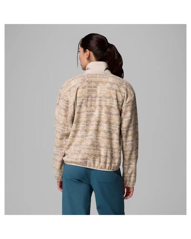 Columbia Sequoia Grove™ beige fleece lining for outdoor and hiking jackets, designed for women’s camping and outdoor activities.