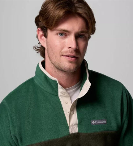Columbia men's Fleece voering for outdoor hiking, olive green, designed for camping and outdoor activities, with half snap front.