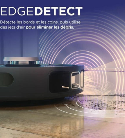 Shark robot stofzuiger on a hardwood floor, demonstrating automated cleaning in a modern home setting.
