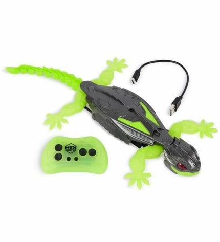 Colorful Spin Master action figure from the Speelgoed en games collection, detailed pose with accessories visible.