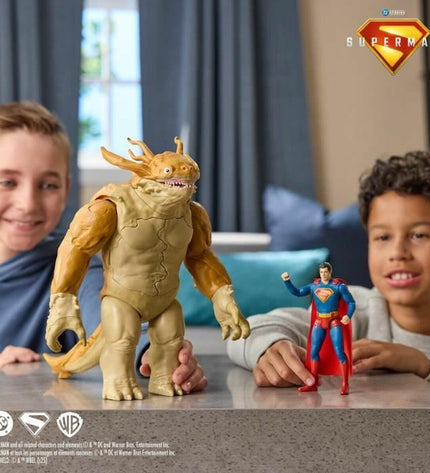 Spin Master Superman action figure from the actiefiguren speelgoed set, featuring iconic superhero costume and pose.