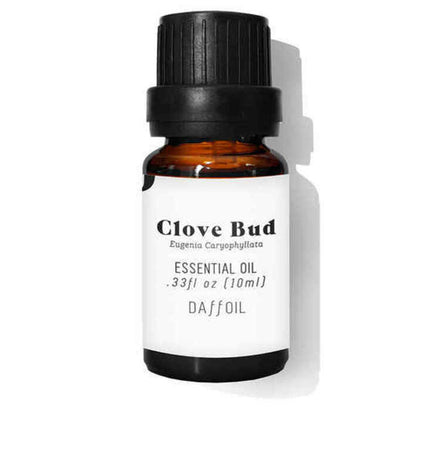 Daffoil Clove Bud air freshener bottle, 10 ml, for home and kitchen decoration, with a focus on the aromatic clove scent.