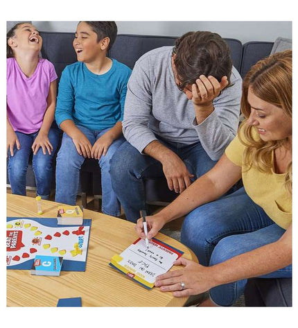 Spin Master children's game with 206 pieces, colorful toy and game set for kids, measuring 26.99 x 26.99 x 5.4 cm.