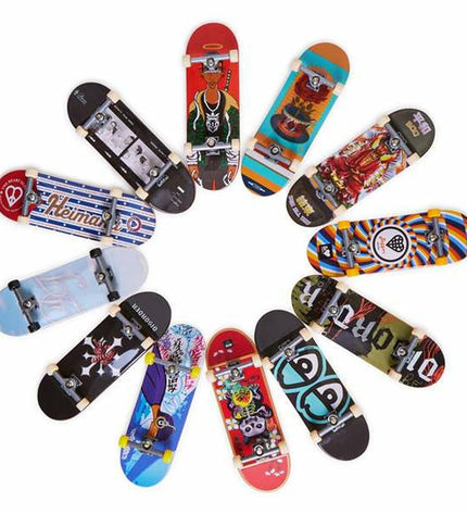 Colorful Vingerskateboard Spin Master toy vehicle with wheels, designed for fun and play in the speelgoed en games category.