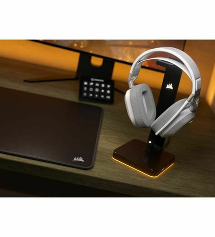 Corsair HS80 MAX gaming headset with microphone, electronic plug-and-play headset for consoles, featuring cushioned ear cups and adjustable headband.