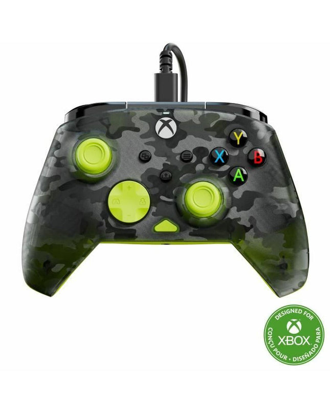 Turtle Beach Xbox One remote control for electronic gaming consoles, with buttons and ergonomic design visible.