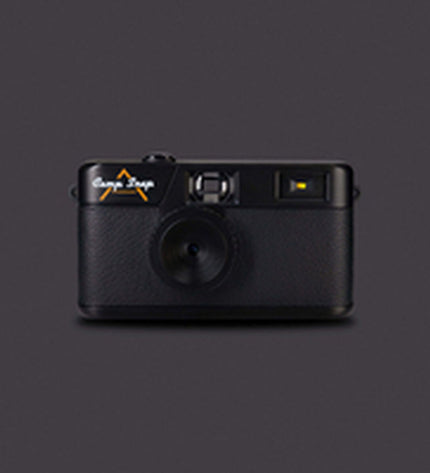 Camp Snap Digitale Camera Camp Snap CS-V105-BK-WW in zwart, compact camera with lens and control buttons for photography.