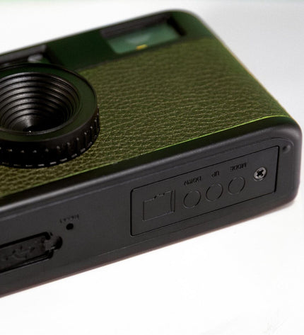 Olive green Camp Snap Digitale Camera Camp Snap CS-V105-GR-WW with LCD screen and compact design for photography and videos