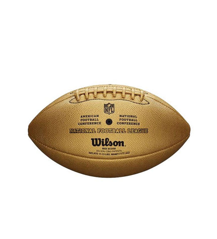 Wilson Rugby Bal The Duke Metallic Edition YL Gouden, sport and outdoor rugby ball with metallic gold accents on a white background.