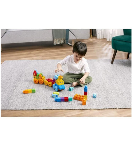 Mattel muziektrein speelgoed voor baby's with sound, colorful train designed for young children, featuring musical elements and friendly design.