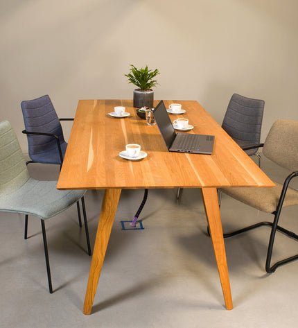 Workliving Verona Dining Chair / Meeting Chair - Wool Felt Fenice 152 soft pink - black frame