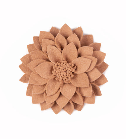 Kuba, pink felt decorative flower