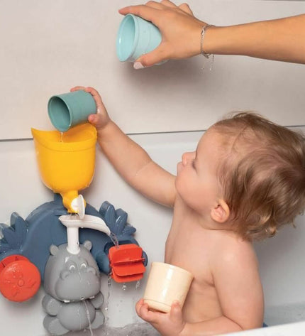 Smoby Hippopotamus bath toy for kids, soft plastic animal suitable for bath time play and water fun.