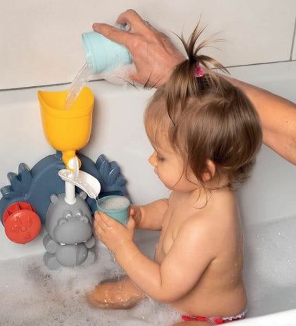 Smoby hippopotamus bath toy for kids, featuring a fun house and cooking theme, perfect for bath time play.