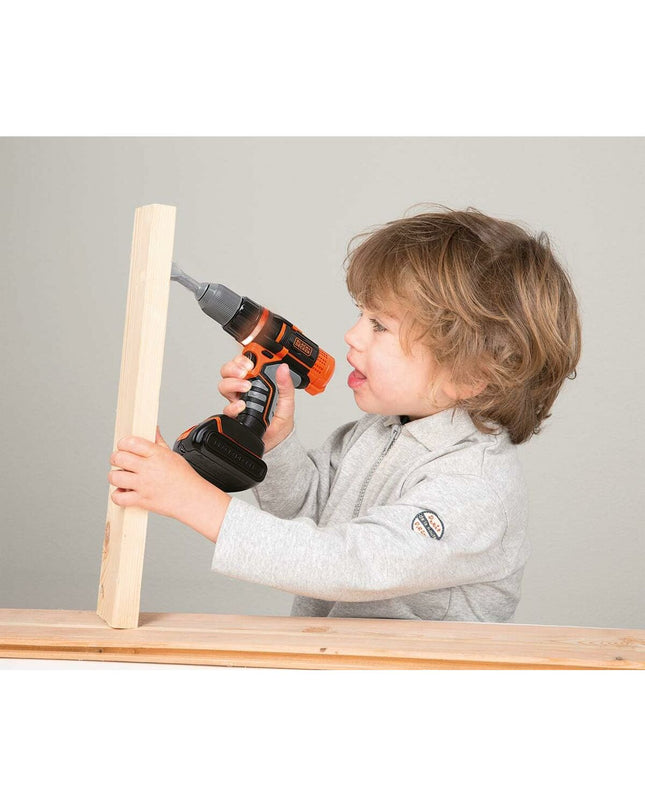 Smoby toy drill set with black and Decker branding, featuring two plastic drills measuring 17x5x22 cm and 20x7x18 cm.