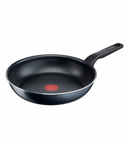 Tefal XL FORCE 20 cm non-stick frying pan with ergonomic handle for cooking and household kitchen use.