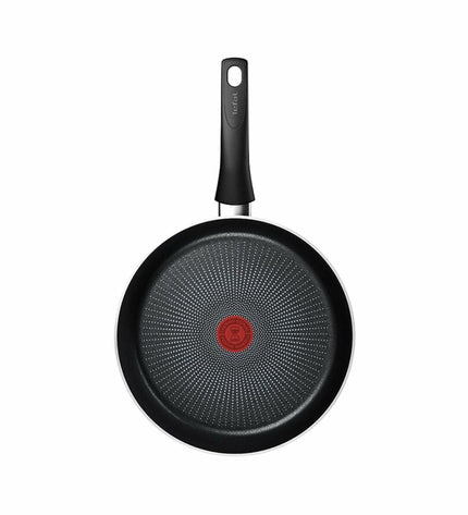 Tefal FORCE BLACK 24C black aluminum frying pan with a 24 cm diameter, ideal for home cooking and kitchen use