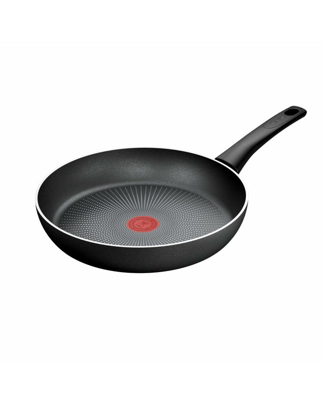 Tefal FORCE BLACK 30C frying pan for home cooking, black non-stick kitchen cookware with ergonomic handle.