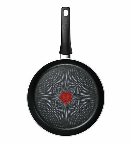 Tefal FORCE BLACK 30C frying pan for home cooking, black non-stick cookware with sturdy handle, suitable for various stove types.
