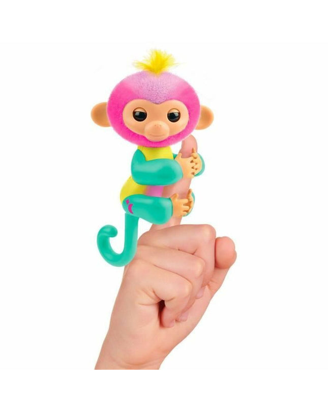 Lansay Magic Moods Jade action figure from the Speelgoed en games collection, featuring colorful details and poseable limbs.