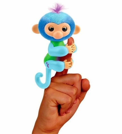 Lansay Magic Moods Mica action figure from the Speelgoed en games collection, featuring colorful design and poseable limbs.
