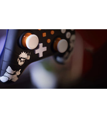 KONIX Naruto Xbox One remote control for electronic gaming, featuring Naruto-themed design and easy plug-and-play functionality.