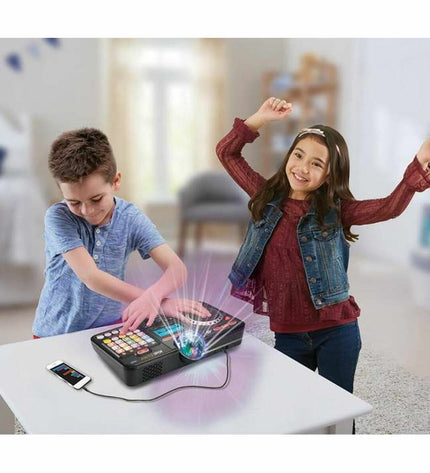 Vtech interactieve kinderboek, elektronisch speelgoed voor kinderen, met kleurrijke pagina's en educatieve functies in de afbeelding.