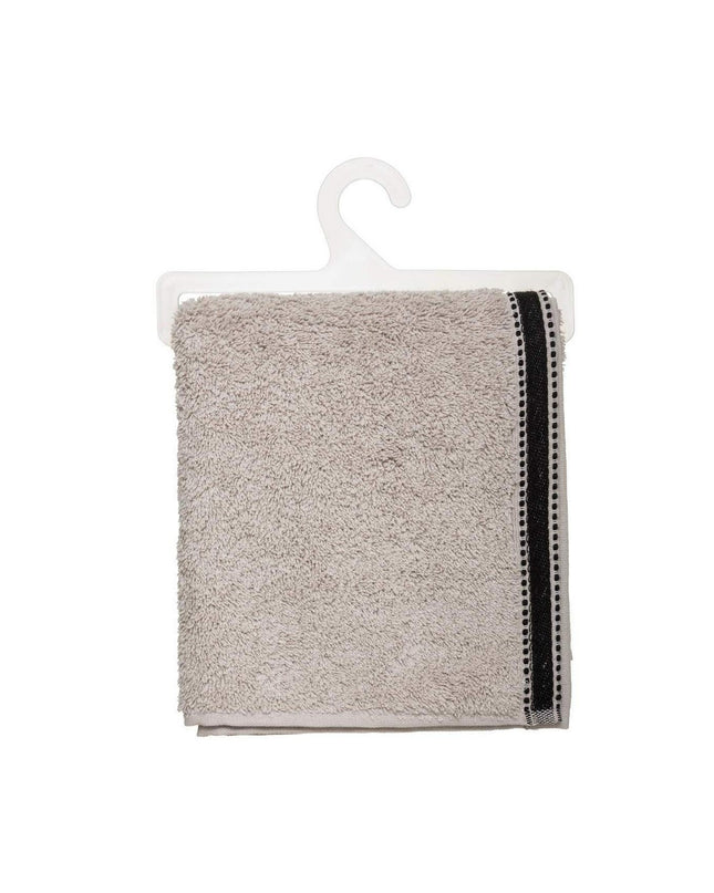 Beige 5five Simply Smart premium cotton bath towel, 50x90 cm, shown folded with soft texture and simple design.