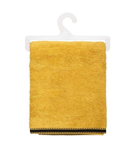 Soft mustard yellow 5five Simply Smart bath towel made of 100% cotton, measuring 150 x 100 cm, ideal for home and bathroom use.