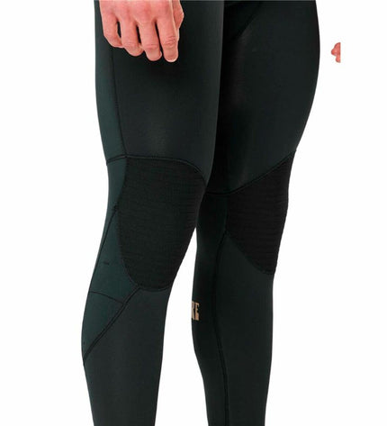 Picture Neopreen Picture Equation 4/3 Fz wetsuit in black, designed for watersport and outdoor activities, showing the full wetsuit front view.