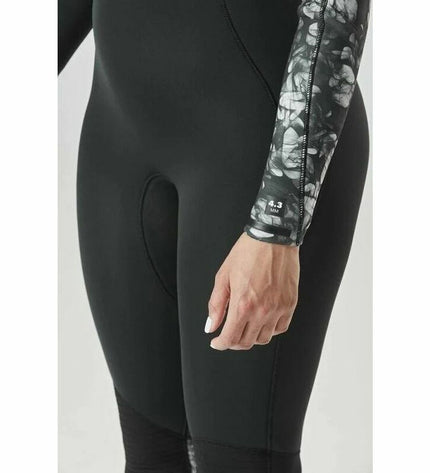 Black neoprene wetsuit from Picture for watersport and outdoor activities, featuring a fitted design and waterproof material.
