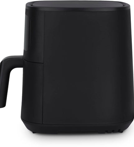 Hkoenig frituurmachine for home use, compact electric deep fryer with stainless steel exterior and control panel visible.
