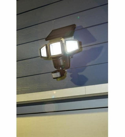 Outdoor garden wall light by Galix, decorative outdoor lighting fixture with modern design for exterior decor.