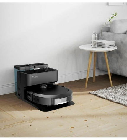 EZIclean All in One Z10 Plus robot stofzuiger cleaning hardwood floor with its sleek design and compact size.