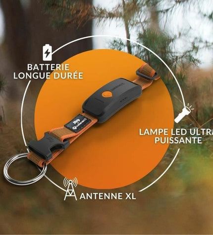 Weenect Orange anti-diefstal tracker for dogs, small device with orange casing, designed to monitor pet safety and location.