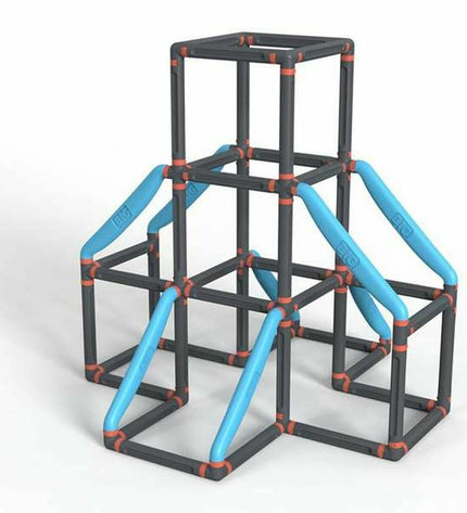 Smoby BIG Kraxxl The Tower activity center with slides and climbing elements for outdoor play and active fun.