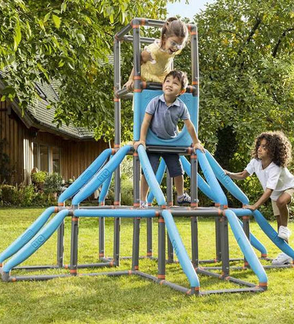 Smoby BIG Kraxxl activity center for outdoor play, featuring colorful climbing and sliding elements for kids' active fun.