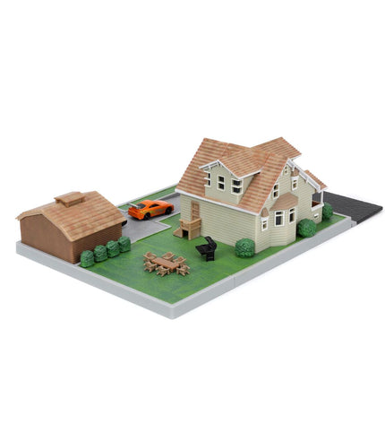 Smoby parking garage playset with toy vehicles and action figures, featuring multiple levels and colorful design for kids' imaginative play.