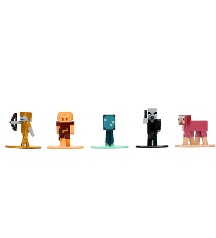 Minecraft Poppen Set featuring colorful action figures from the popular Minecraft toys and games collection.