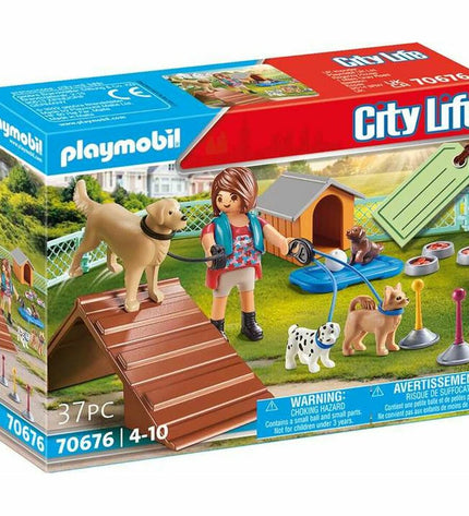 Playmobil City Life Hond Training playset with 37 pieces including dog figures, trainer figures, and accessories for imaginative play.
