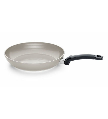 Fissler aluminium cookware pan from the Huis en koken collection, featuring a sturdy handle and non-stick interior.