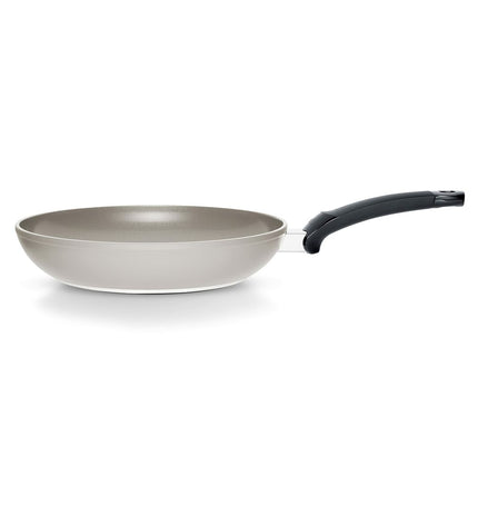 Fissler aluminium frying pan with gray finish, 28 cm diameter, suitable for home cooking and kitchen use.