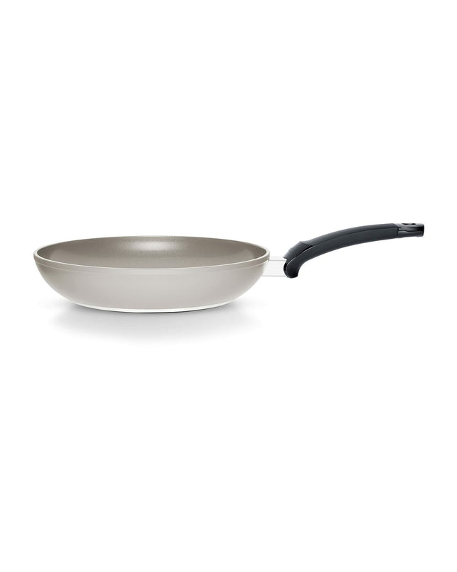 Fissler aluminium frying pan with gray finish, 28 cm diameter, suitable for home cooking and kitchen use.